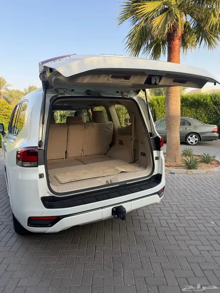 (تم البيع) لاندكروزر جكسار L2 ديزل 2022 30