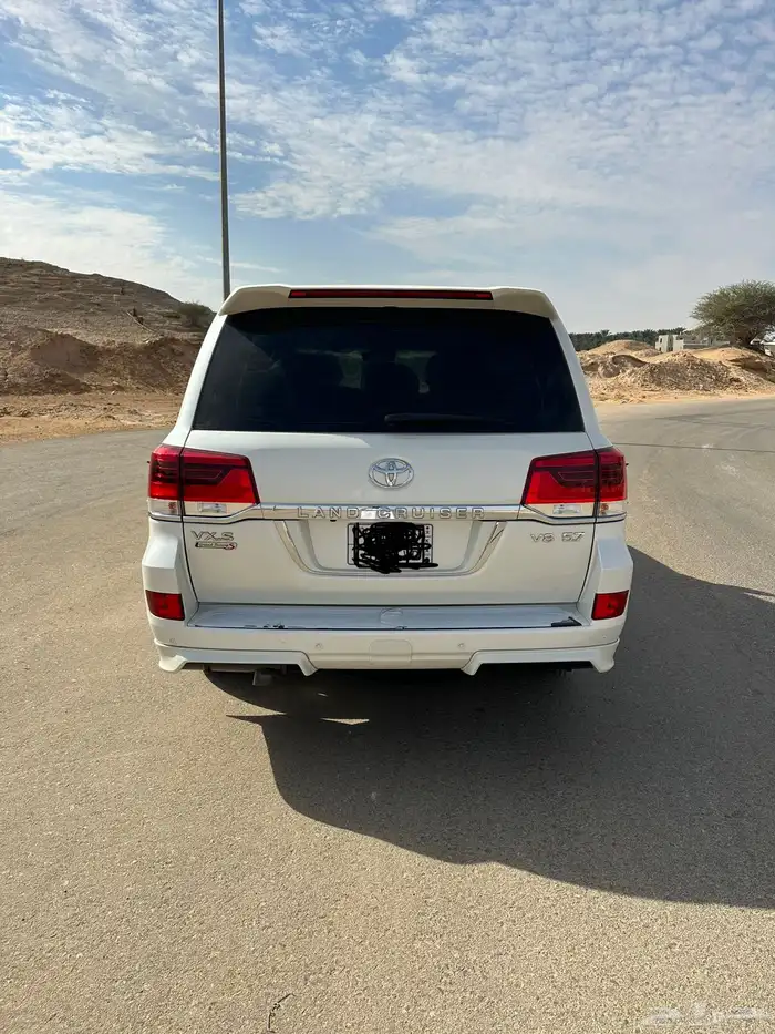 جكسار للبيع مخزن 2