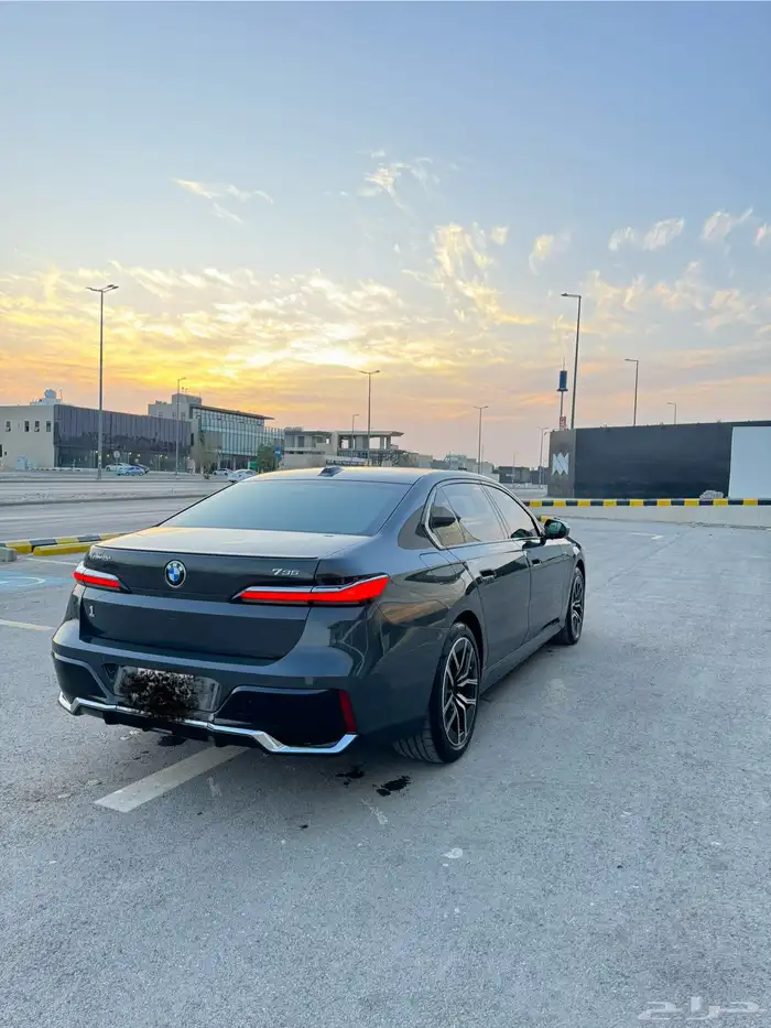 بي ام 2023 كت ام 735 4