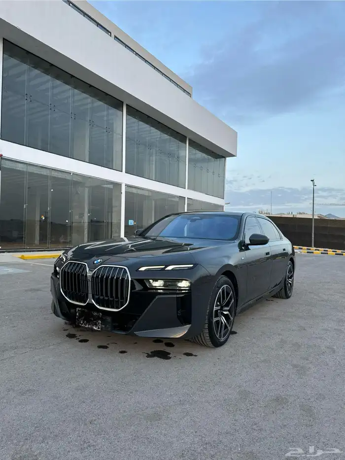 بي ام 2023 كت ام 735 0