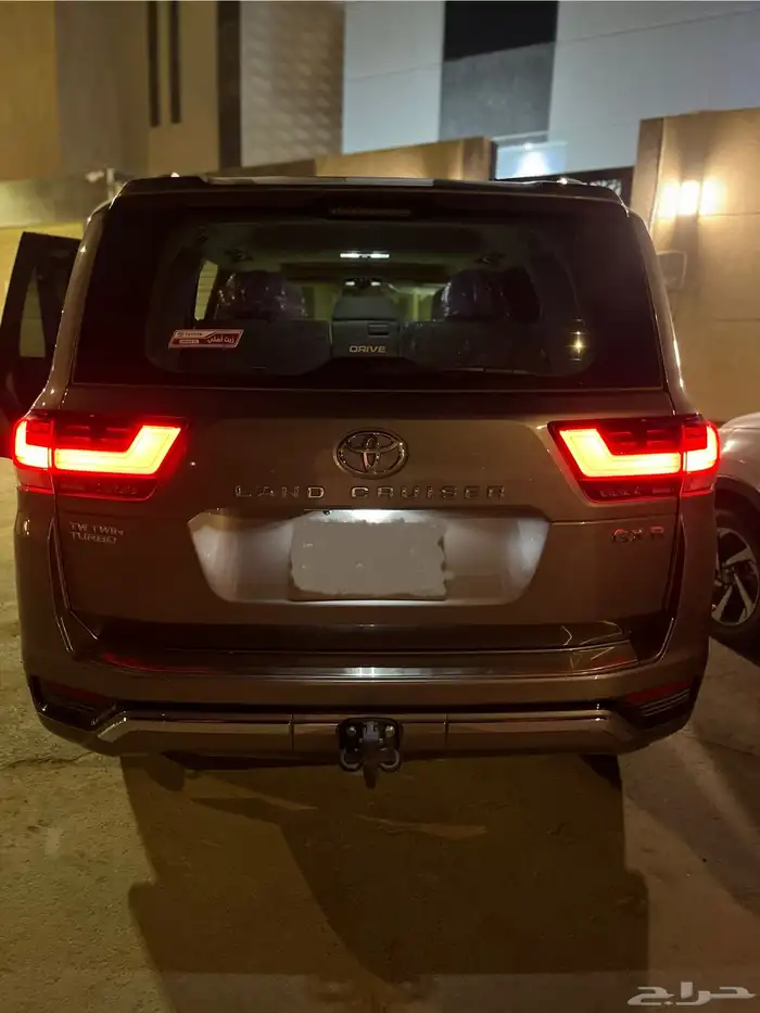 لاندكروزر 2024 رقم 3 ديزل 4