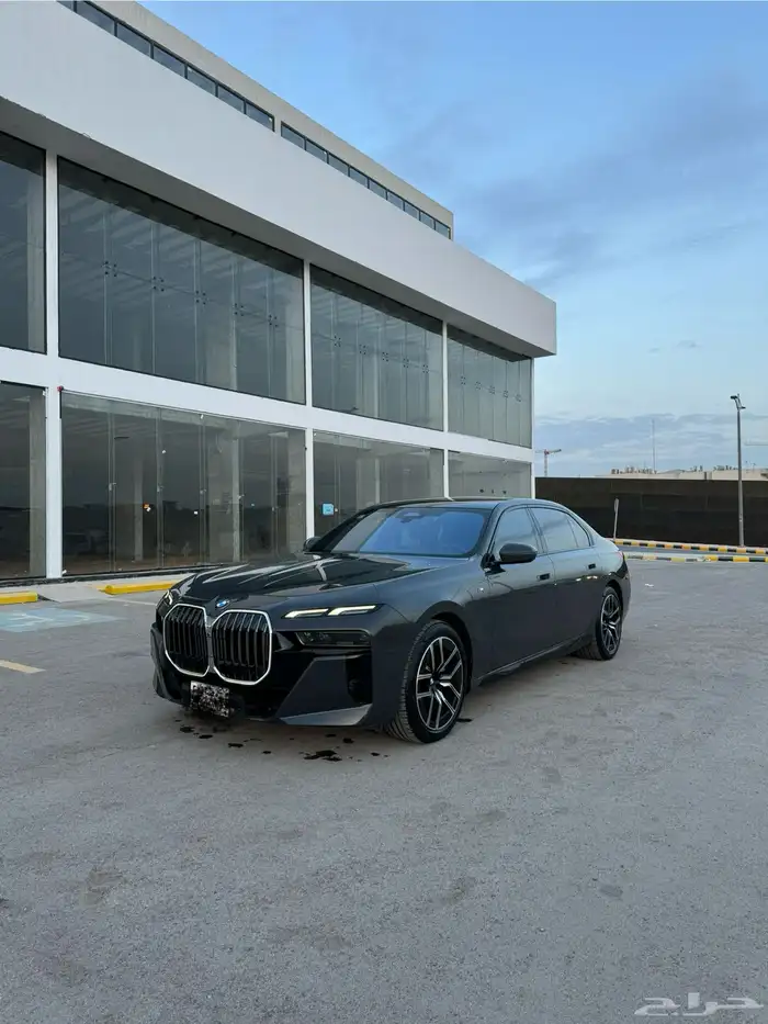 بي ام 2023 كت ام 735 1