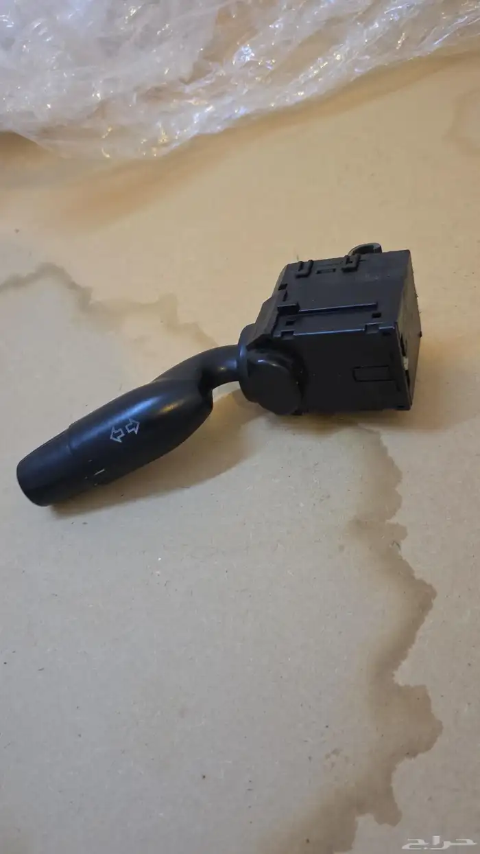 عصا تحكم أنوار ومراية وسطية 2008-2012 0