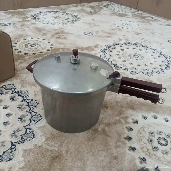 قدر المانيه 9لتر جديده لا تشتكي من شي 1