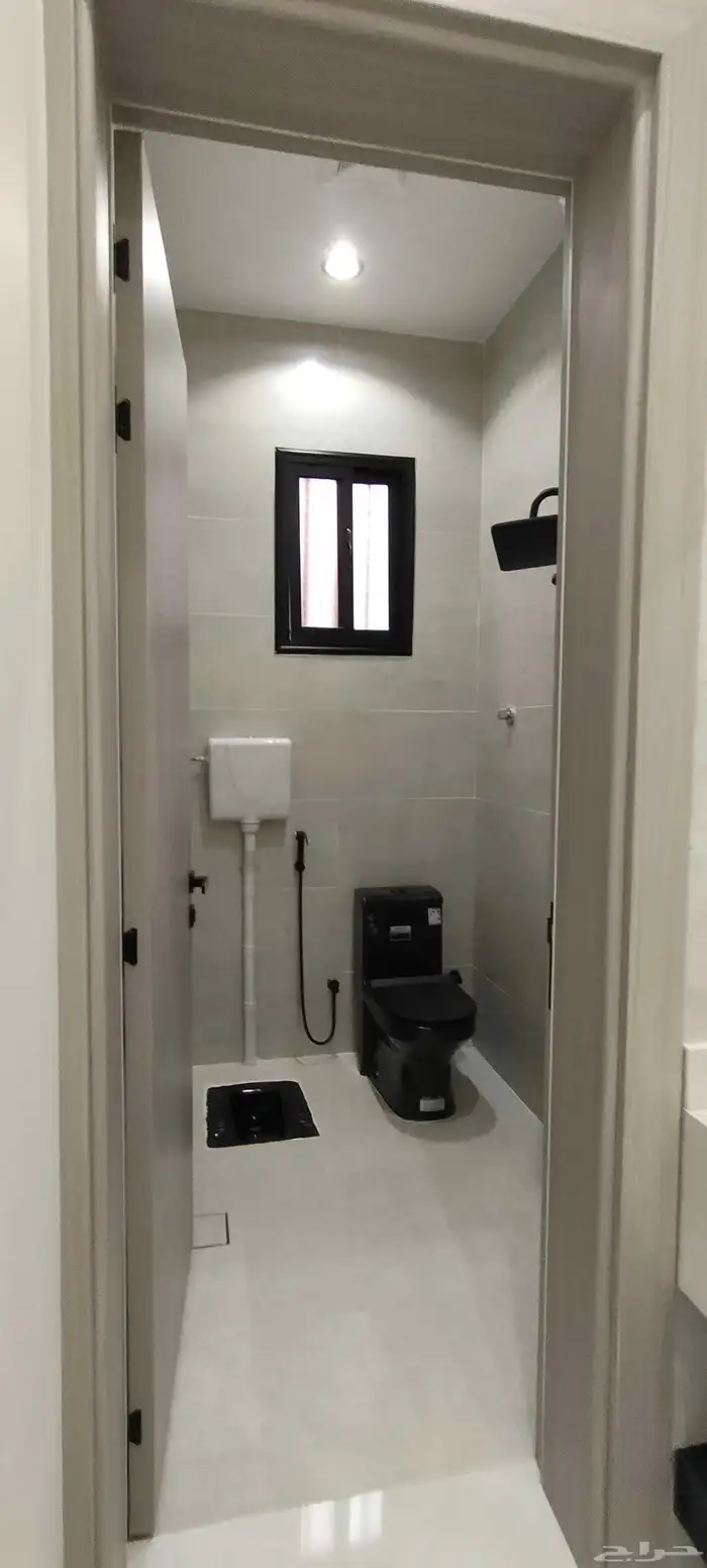 للبيع ارواف علويه وشقق ارضية موقع مميز تشطيبات فاخرة 13