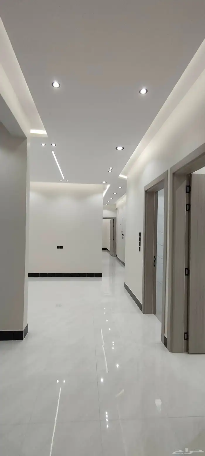 للبيع ارواف علويه وشقق ارضية موقع مميز تشطيبات فاخرة 15