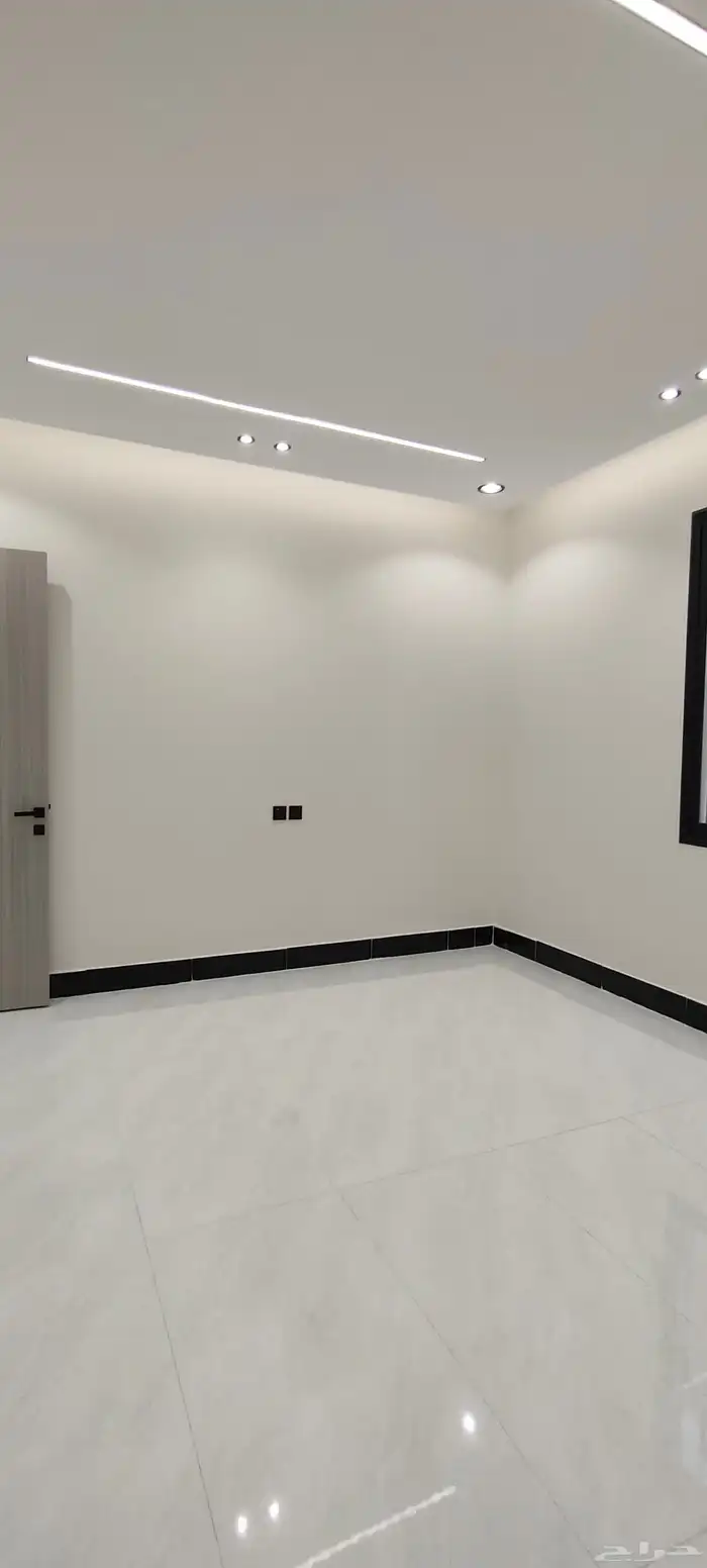 للبيع ارواف علويه وشقق ارضية موقع مميز تشطيبات فاخرة 9