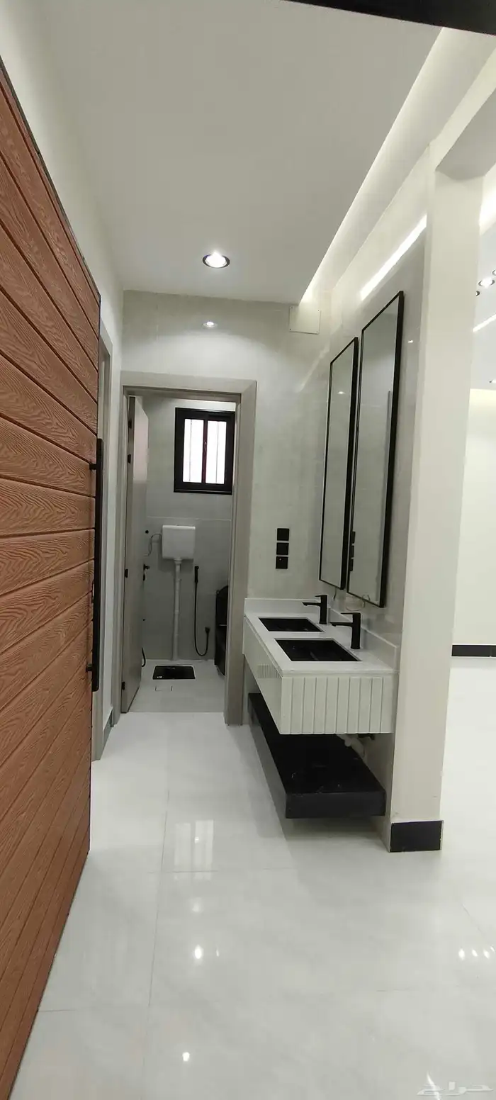 للبيع ارواف علويه وشقق ارضية موقع مميز تشطيبات فاخرة 6