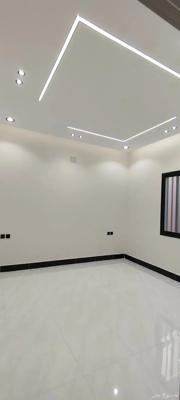 للبيع ارواف علويه وشقق ارضية موقع مميز تشطيبات فاخرة 12