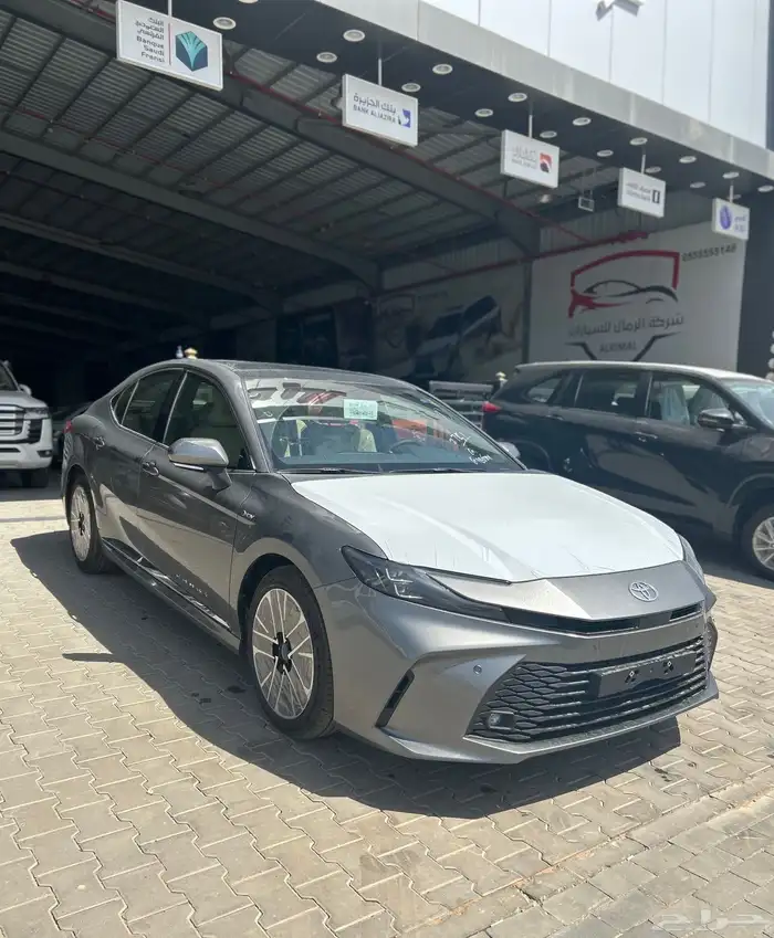 تويوتا   كامري LE هايبرد 2025 رمادي 122500 شامل الضريبة 1