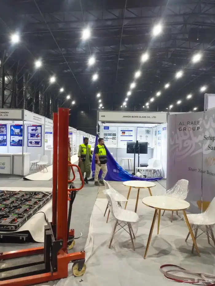 تاجير كنب وكراسي ملكي وجه كراسي كويتيه وطاوله طعام وكراسي 7