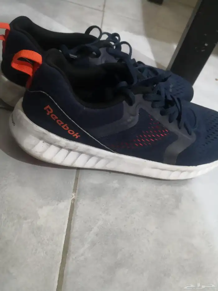 حذاء ريبوك مستعمل 0