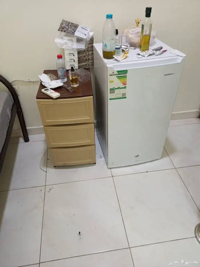 ثلاجه وسرير وادراج بلاستيك 1
