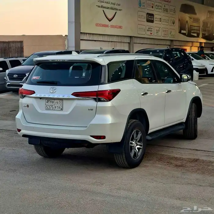 تويوتا فورشنر VX موديل 2023 ( 6 سلندر) 4