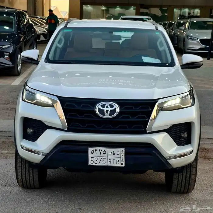 تويوتا فورشنر VX موديل 2023 ( 6 سلندر) 1