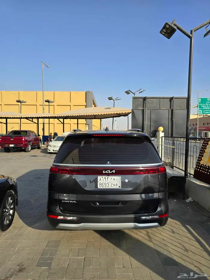 كيا كرنفال 2023 ديزل وارد كوري نظيف شبه وكالة 5