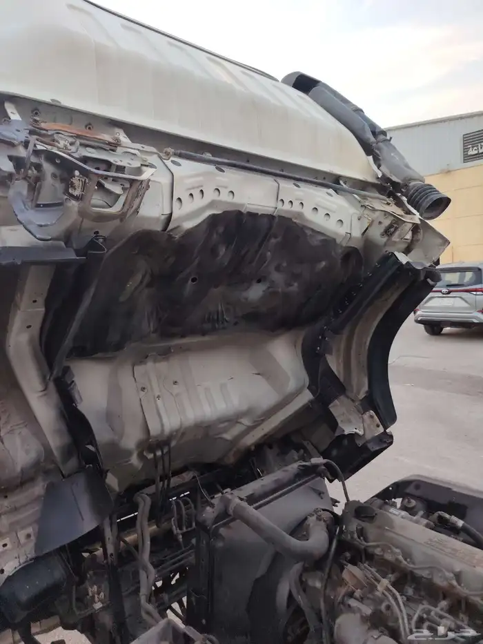 للبيع دينا وايت ايسوزو 2012 9