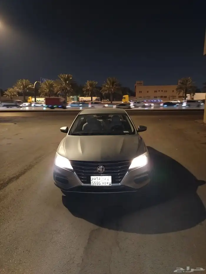 ام جي 5 ستاندر 19