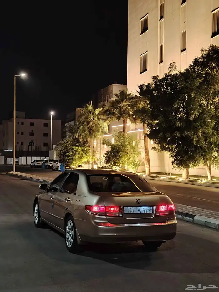 للبيع هوندا اكورد موديل 2004 قير مكينه ايرباق شواصي شرط 8