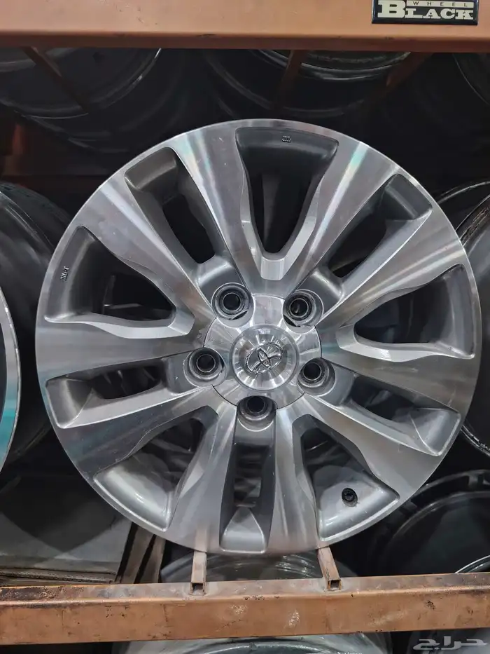 جنوط تويوتا سكويا مقاس 20 موديل 2015 اصلي وكاله على الشرط 1