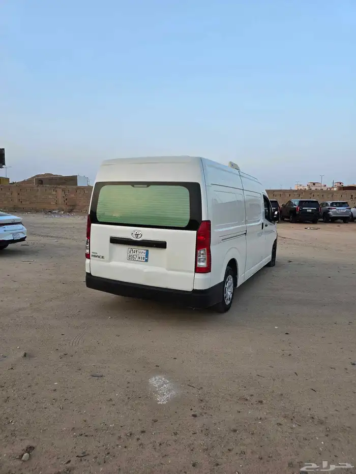 تويوتا هايس باص سقف عالي ثلاجة موديل 2022 0