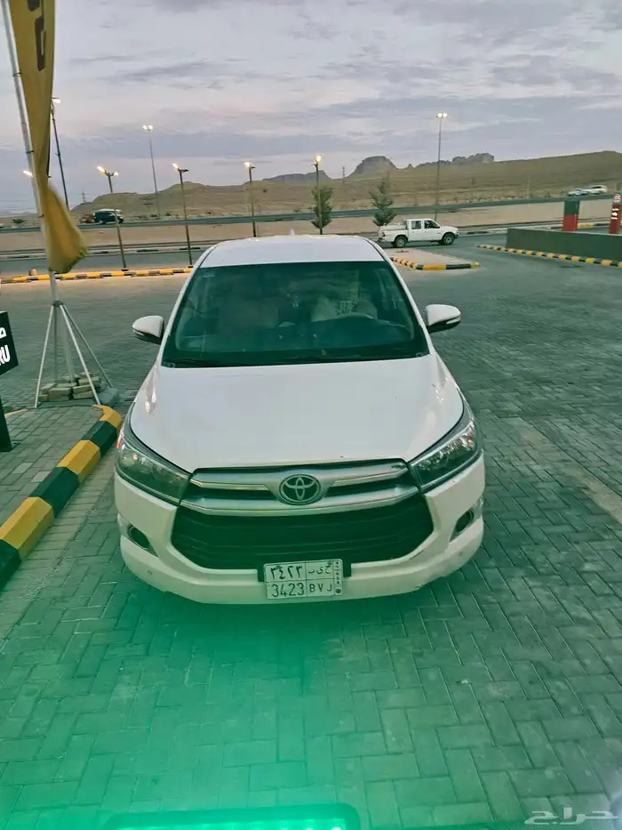 سياره انوفا للبيع 2016 0