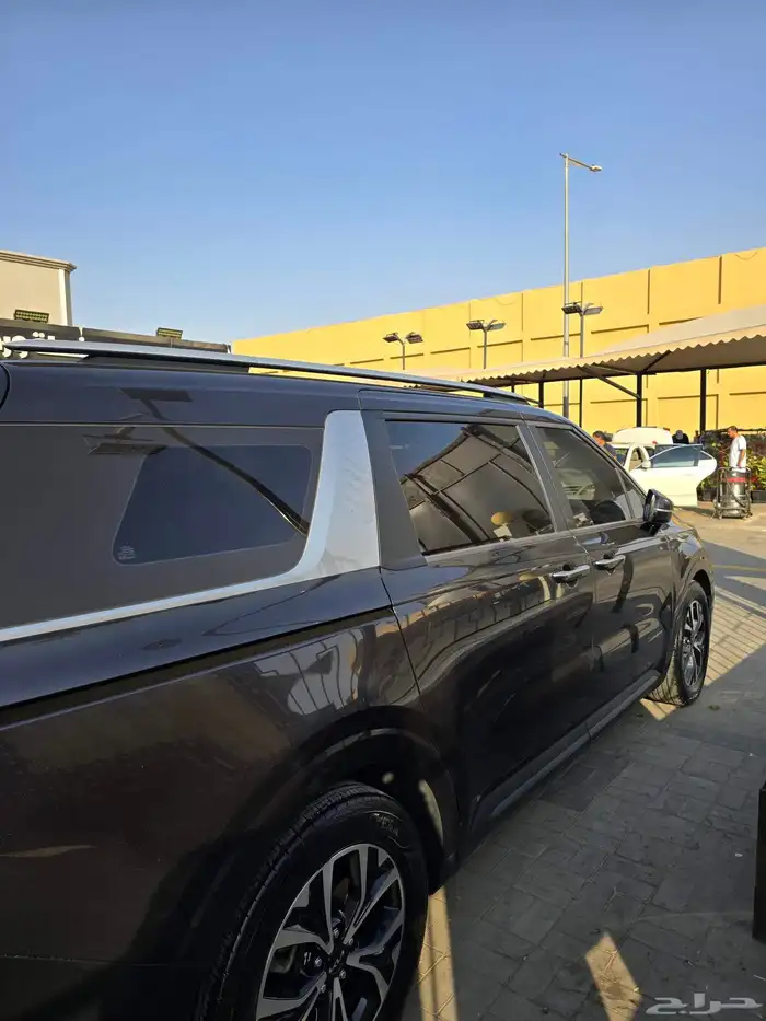 كيا كرنفال 2023 ديزل وارد كوري نظيف شبه وكالة 3