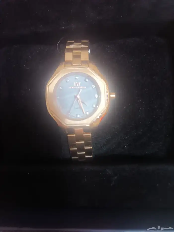 ساعه نسائيه من هوقو 0