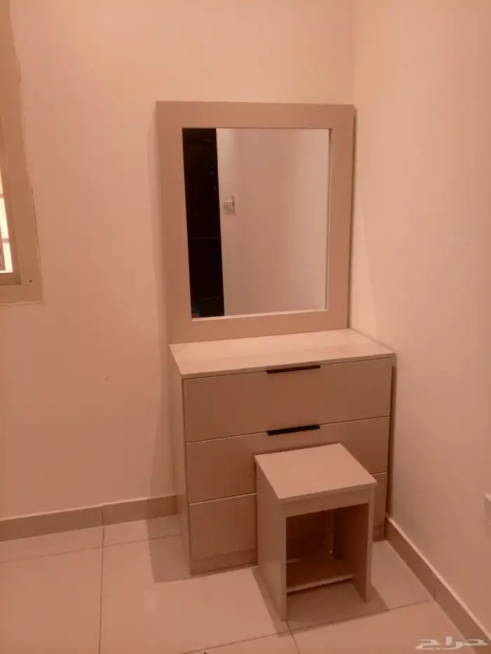 لدينا أفضل أنواع مجموعات غرف النوم المتوفرة. 0