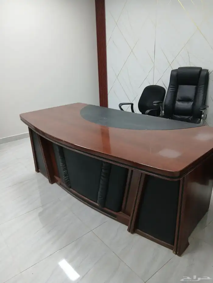 مكتب للبيع 1