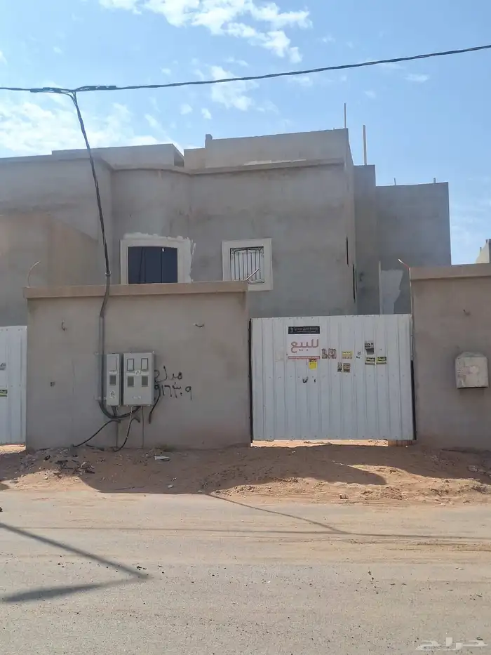 للبيع بناء شخصي فله درج داخلي مع شقه مسروقه 1