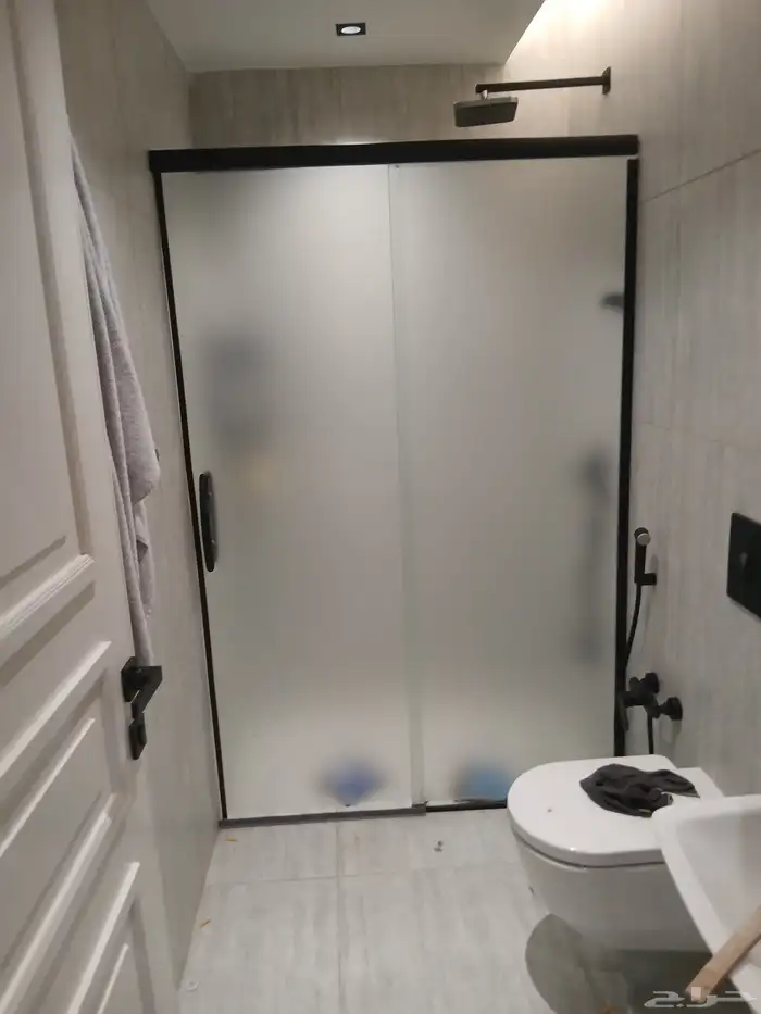 زجاج شاورات سكريت ابواب سكريت مثلج حاجز قزاز ثلجي ابواب حمام 1