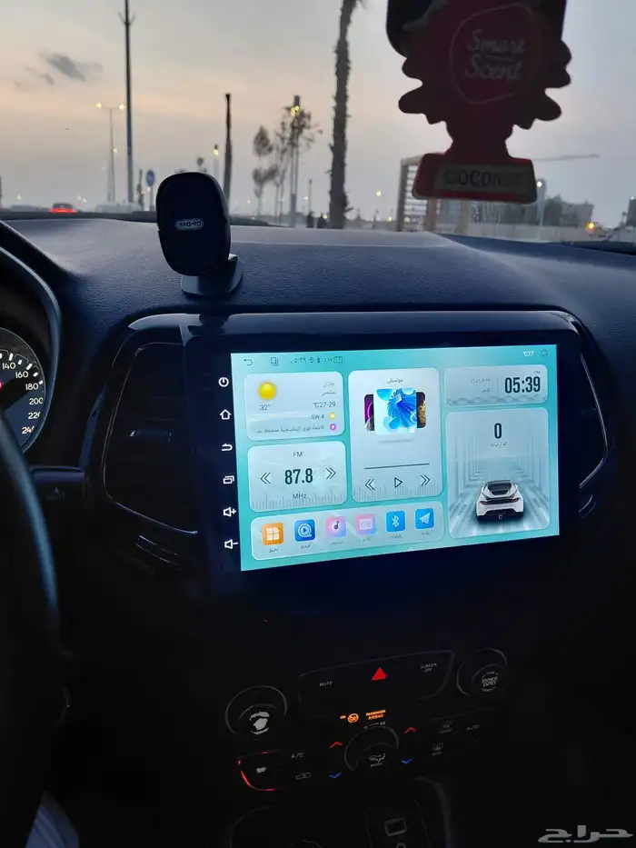 جيب كومباس 8