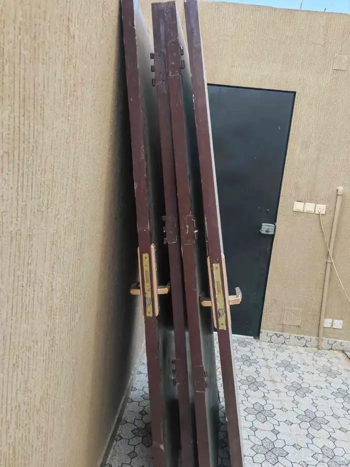 ابواب خشب بحالتها الأصلية مثل جديد الغاط المجمعة الزلفي 12