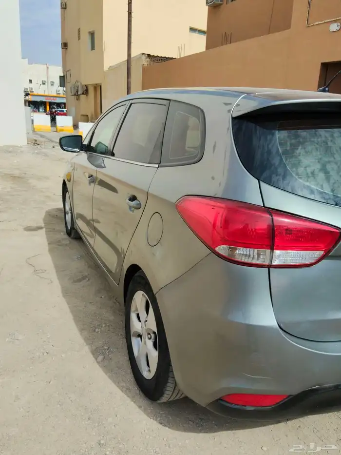 كيا كارينز موديل 2015 2