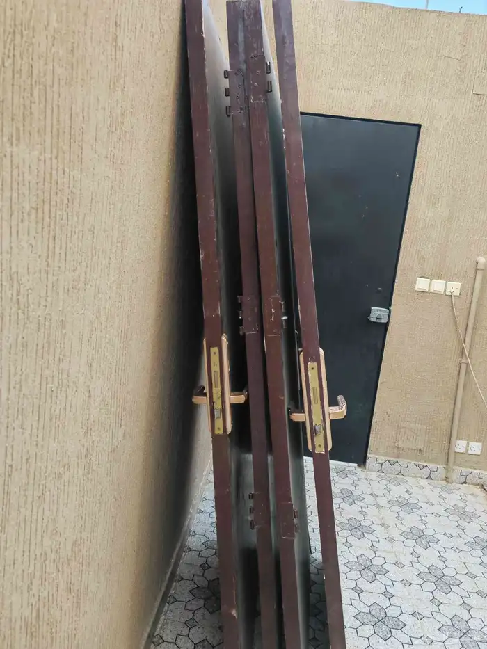 ابواب خشب بحالتها الأصلية مثل جديد الغاط المجمعة الزلفي 11