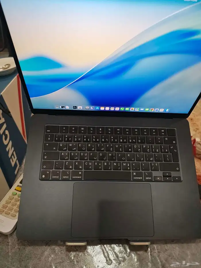 ماك بوك اير ام 2 15 انش 0