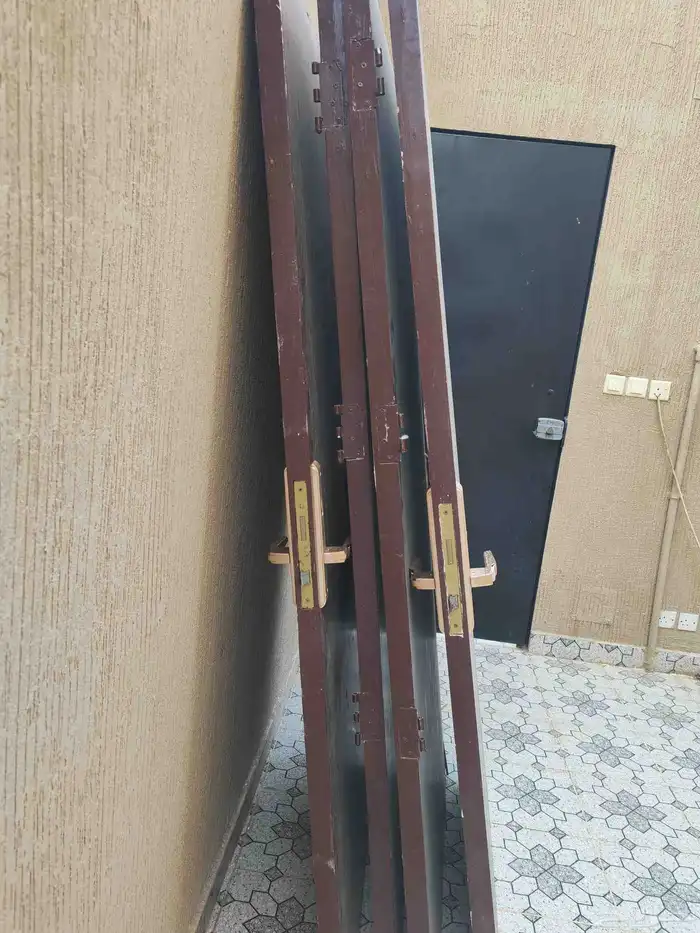 ابواب خشب بحالتها الأصلية مثل جديد الغاط المجمعة الزلفي 13