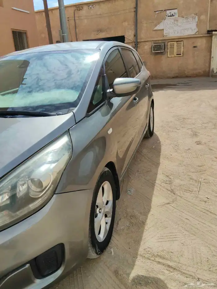 كيا كارينز موديل 2015 3