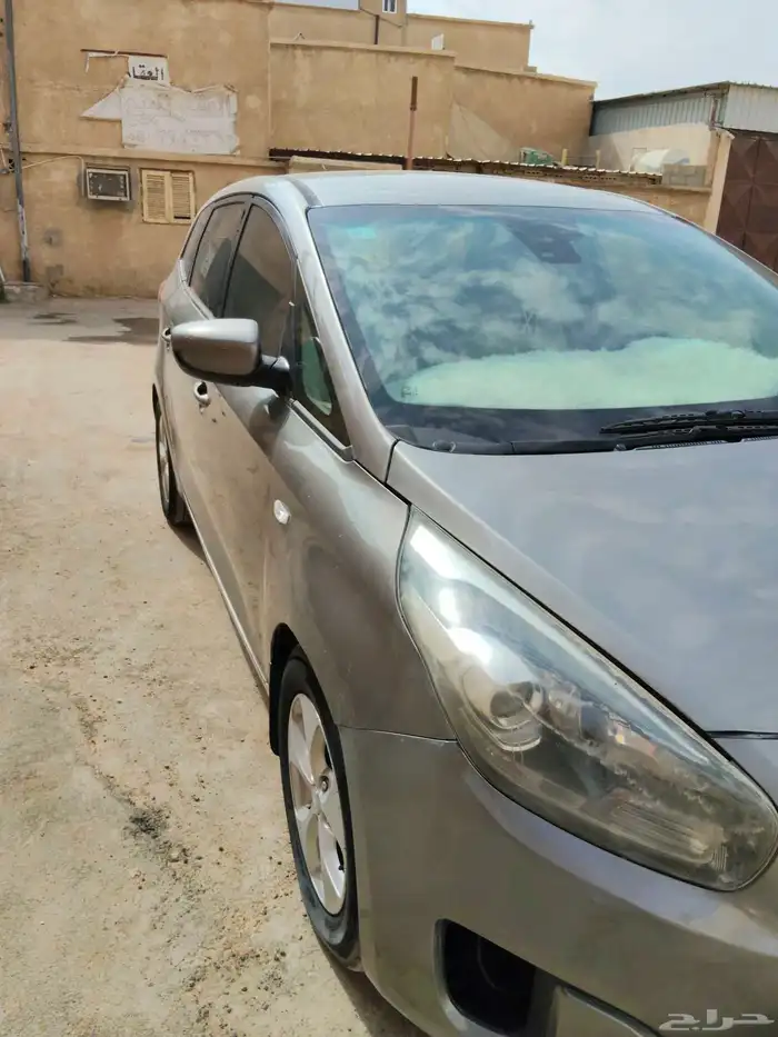 كيا كارينز موديل 2015 5