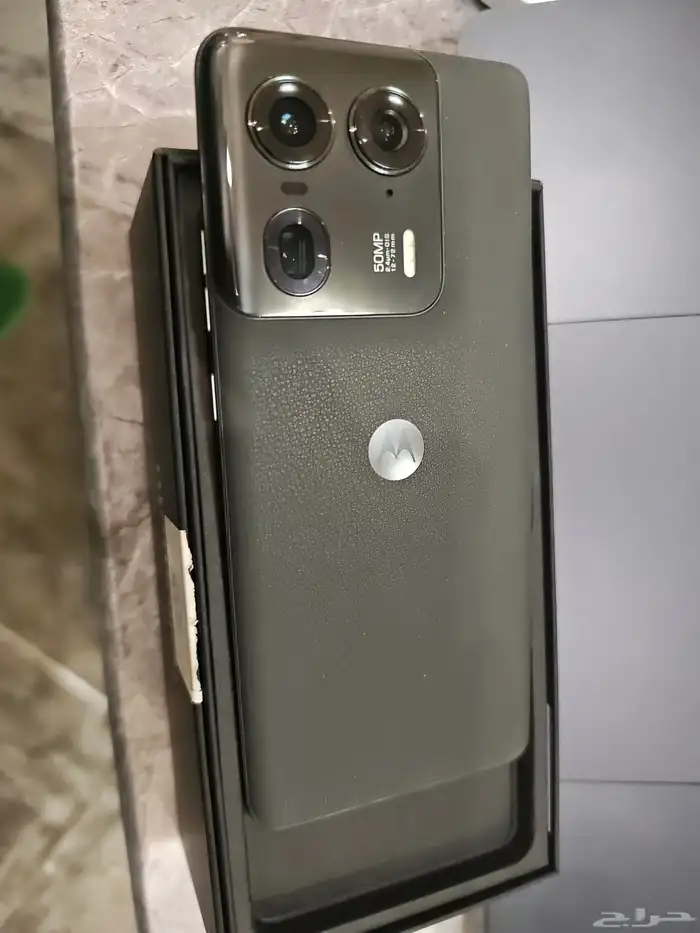 موتورولا ايدج 50 الترا ذاكره ون تيرا 0