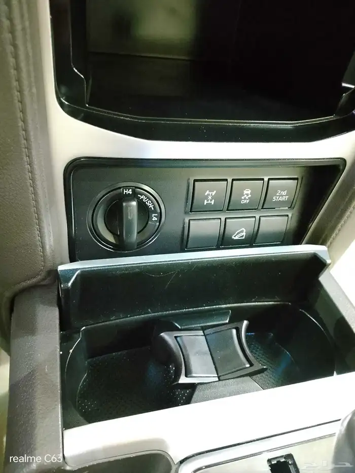 برادو 2023 TXLسعودى ممشي 25الف فقط 12