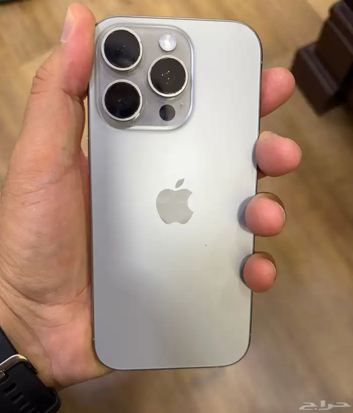 ايفون 16 برو 256 تيتانيوم طبيعي 0