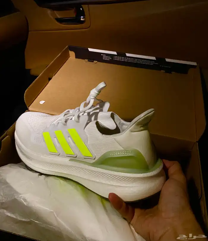 جزمة رياضية اولترا بوستULTRABOOST 5 0