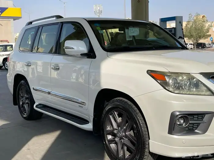 جيب لكزس سبورت 2013 2