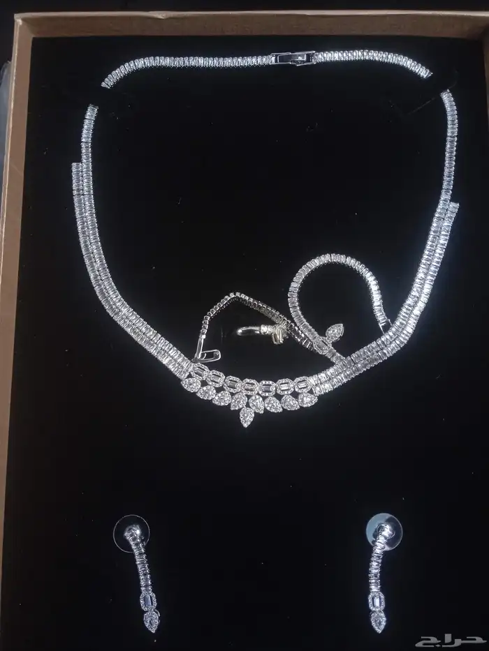 ساعات رجالي ونسائي وشنطه نسائيه 3