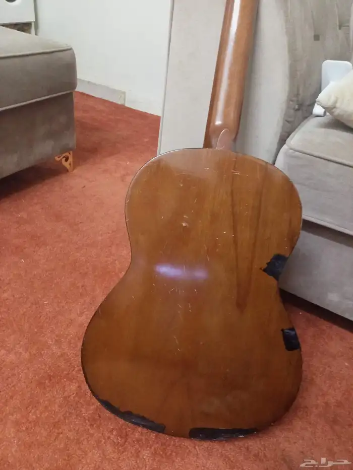 جيتار ياماها قديم C40 2