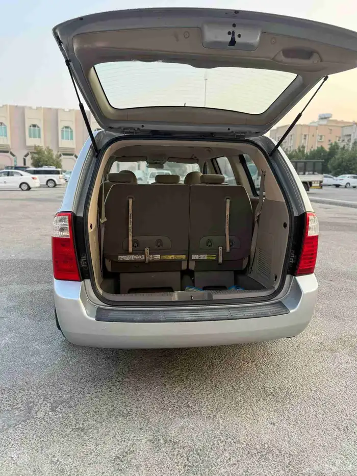 كيا كرنفال 2015 عايلي نضيف اتوماتيك 7