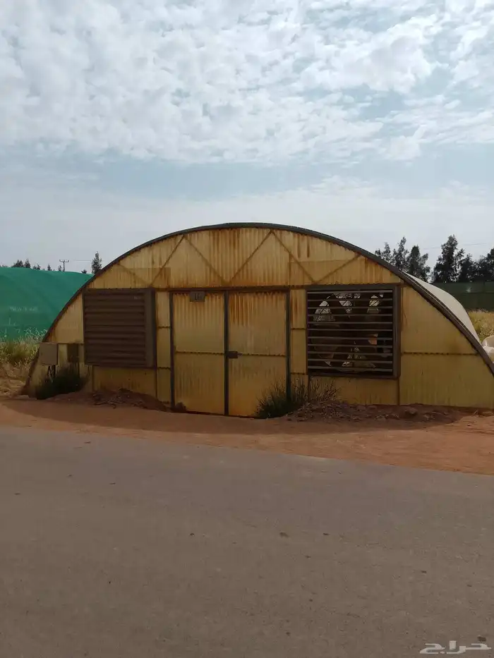 بيوت محميه للبيع 1