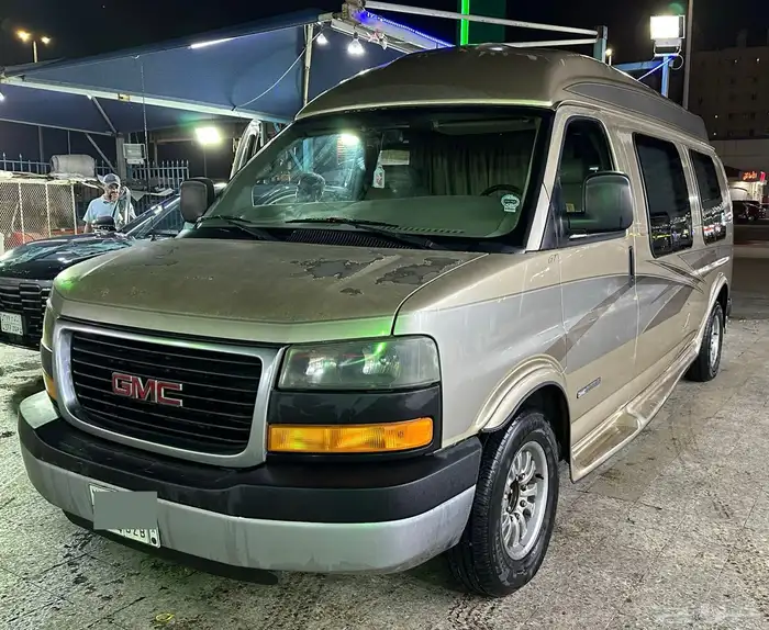 للبيع فان GMC سافانا 2006 مخزن بودي بلد 0